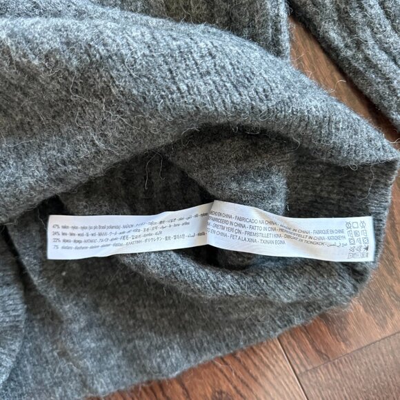 Zara Turtleneck Sweater - Picture 3 of 4